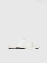 Genine Flat Sandal