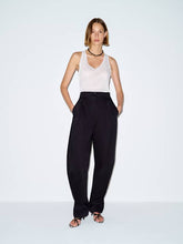 Oria Barrel Leg Pant